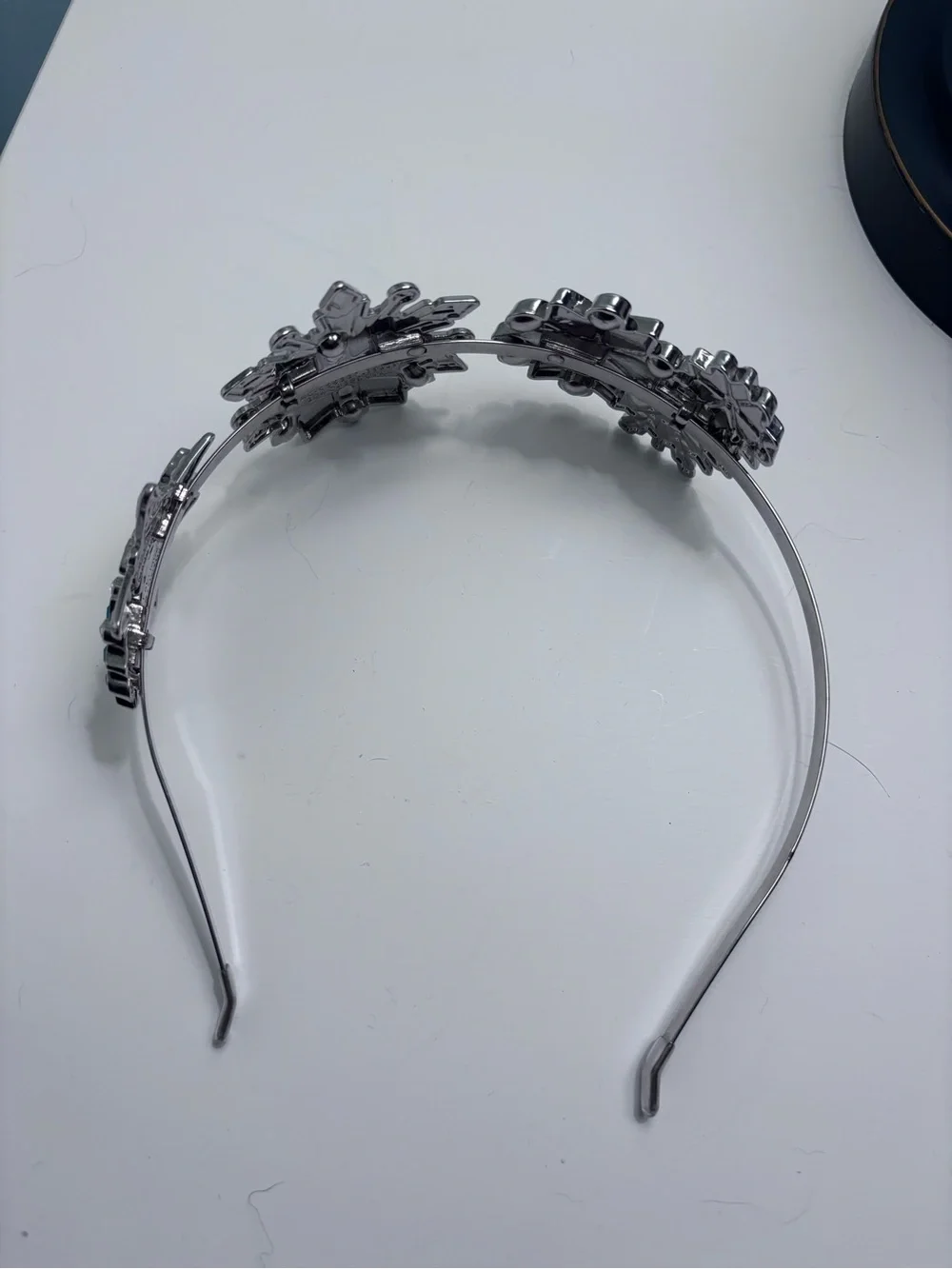 Disneyworld Bibbidi Bobbidi Boutique Frozen Elsa metal and rhinestone tiara